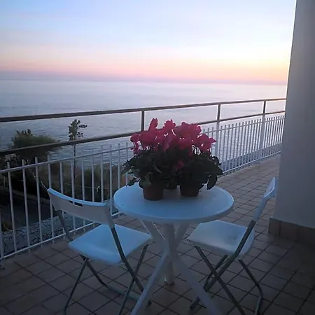 Dely' House 3* San Remo