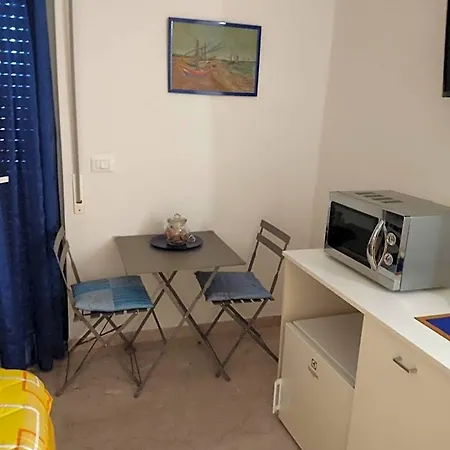 Dely' House Panzió San Remo