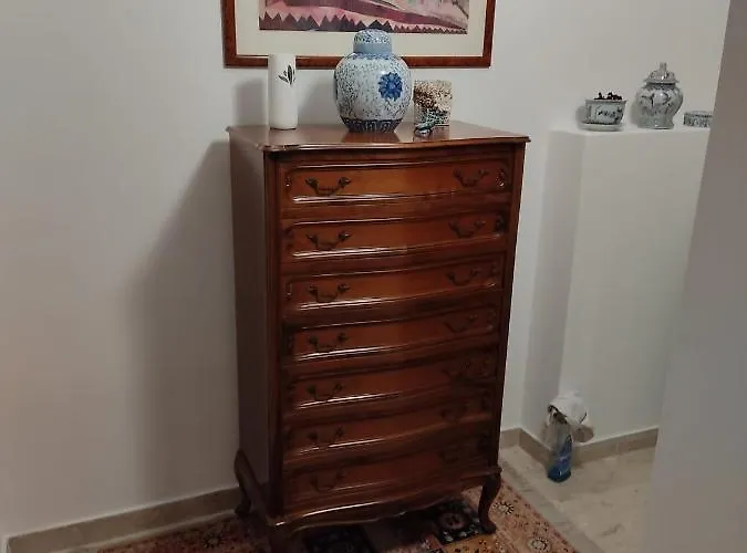 לינה וארוחת בוקר Dely' House